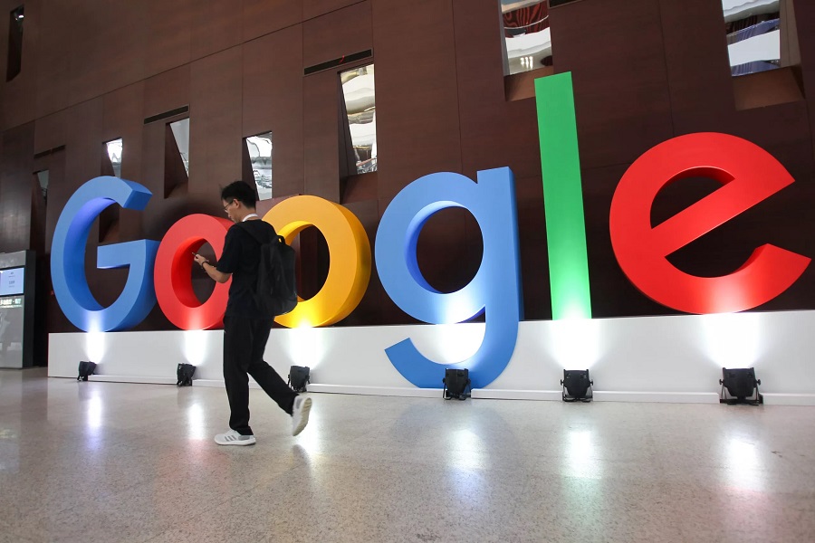Nhân viên Google kết hợp làm việc tại văn phòng và từ xa.